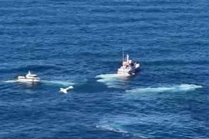 Gürcistan'dan kalkan küçük uçak, Rize açıklarında denize acil iniş yaptı: Uçaktaki 2 kişi kurtarıldı