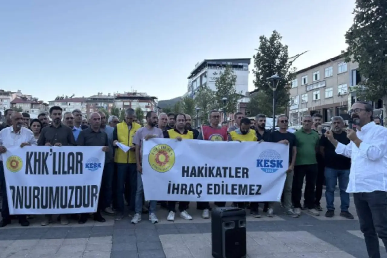 Bingöl'de KHK'lilerden çağrı: İhraçlar görevlerine iade edilsin