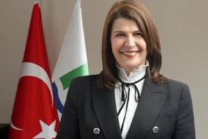 "Foça Belediye Başkanı Saniye Bora Fıçı AKP'ye geçecek" iddiası