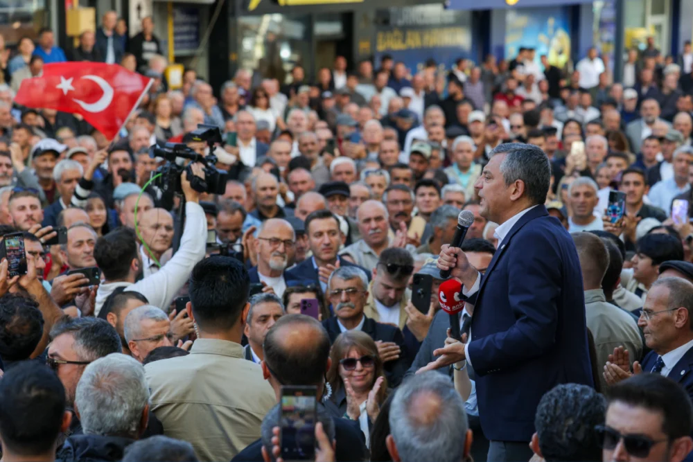 Özel, 'Yumuşak muhalefetinizden rahatsızım' diyen yurttaşa yanıt verdi
