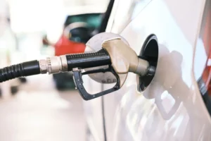 Motorine indirim: Litre fiyatı 5,57 TL düştü