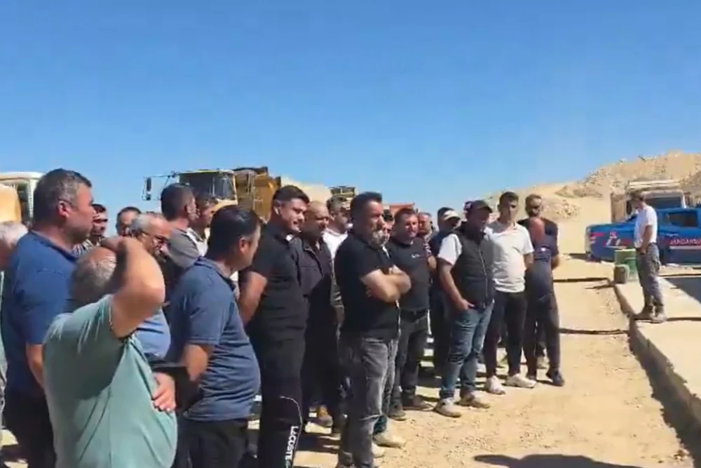Yozgat’ta Yıldızlar SSS Holding’e bağlı işletmelerde işçiler çalışmayı durdurdu: 4 aydır maaşlarını alamıyorlar: