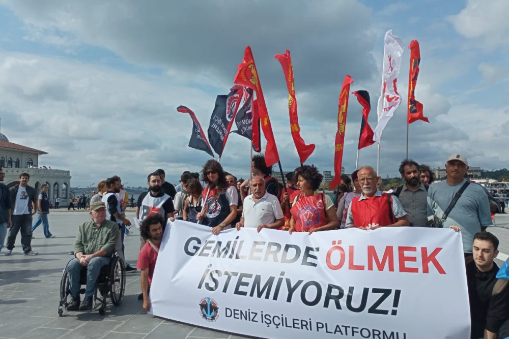 Deniz İşçileri Platformu’ndan Kadıköy’de eylem: “Denizciler artık susmayacak”
