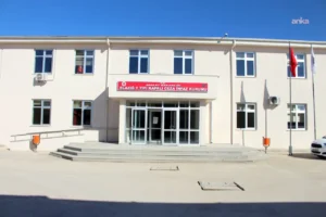 Elâzığ T Tipi Cezaevinde yangın: 19 mahkum hastaneye kaldırıldı