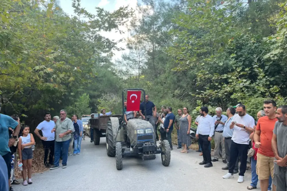 Kemalpaşa’da köylüler Murat Dağı’ndaki madene yürüdüler: 'Maden geçicidir, yaşam kalıcı'