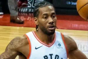 Clippers-Raptors takası tamamlandı: Kawhi Leonard Toronto'ya dönüyor