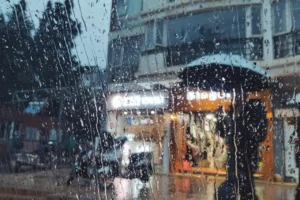 Serin hava geliyor: Meteoroloji'den İstanbul dahil birçok ilde sağanak yağış uyarısı
