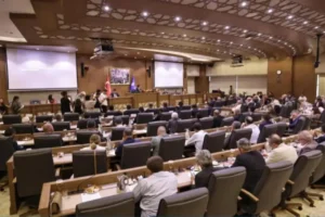 ÇGD: Bursa Büyükşehir meclisinde gazeteciler neden zorla dışarı çıkarıldı