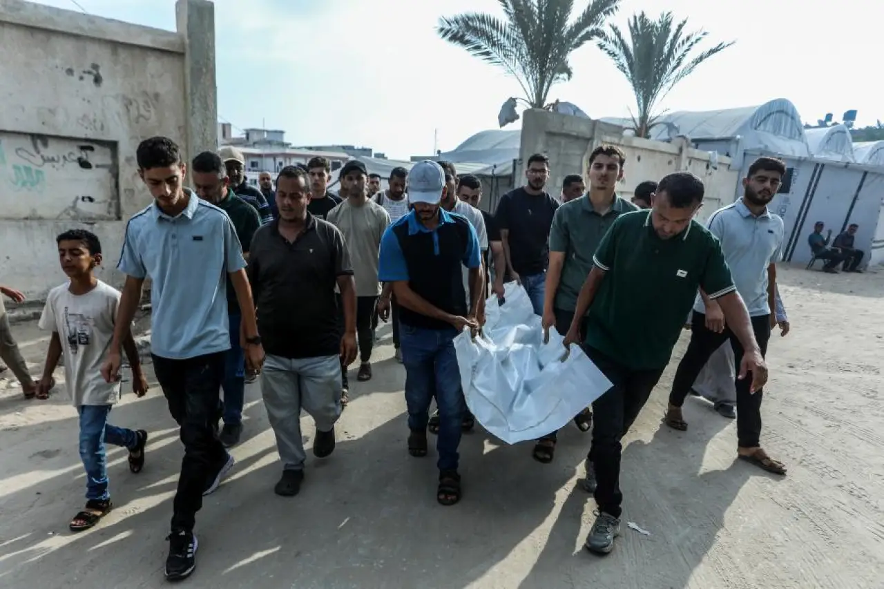 İsrail'in Gazze'de sivil yerleşim yerlerine düzenlediği saldırılarda 2 Filistinli yaşamını yitirdi