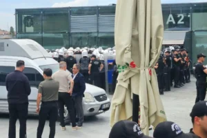 "Ailem Güvende" adlı operasyona tepki eyleminde polis müdahalesi: Gazeteciler dahil çok sayıda gözaltı