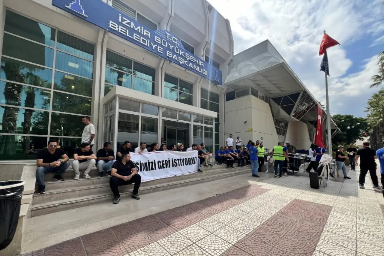 İZENERJİ işçilerinin eylemi ikinci gününde: “Tek istediğimiz işimize ve ekmeğimize geri dönmek”