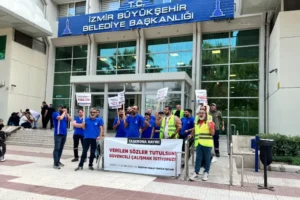 İzBB’nin modüler tuvaletlerinde çalışan taşeron işçiler: “Belediye verilen sözü tutsun”