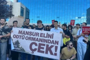 ODTÜ öğrencileri Rant Yolu Projesinin iptalini istiyor