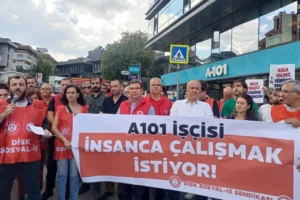 Sosyal-İş'ten A101 Genel Merkezi önünde eylem: "Suyumuzu, yemeğimizi, oturma hakkımızı alacağız"