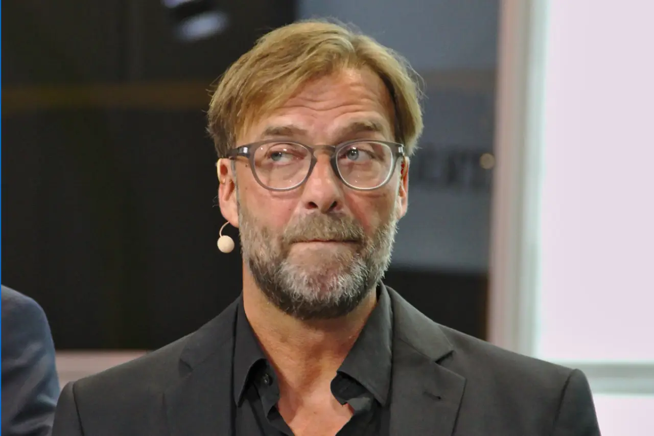 Klopp'tan AfD göndermesi: Millî takım ulusal gururu "yanlış kişiler"den kurtarabilir