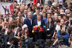 Yeni Parti Genel Başkanı Özgür Özel: “Milleti kandıramazlar, biz o sandığa varacağız ve o seçimi de alacağız”