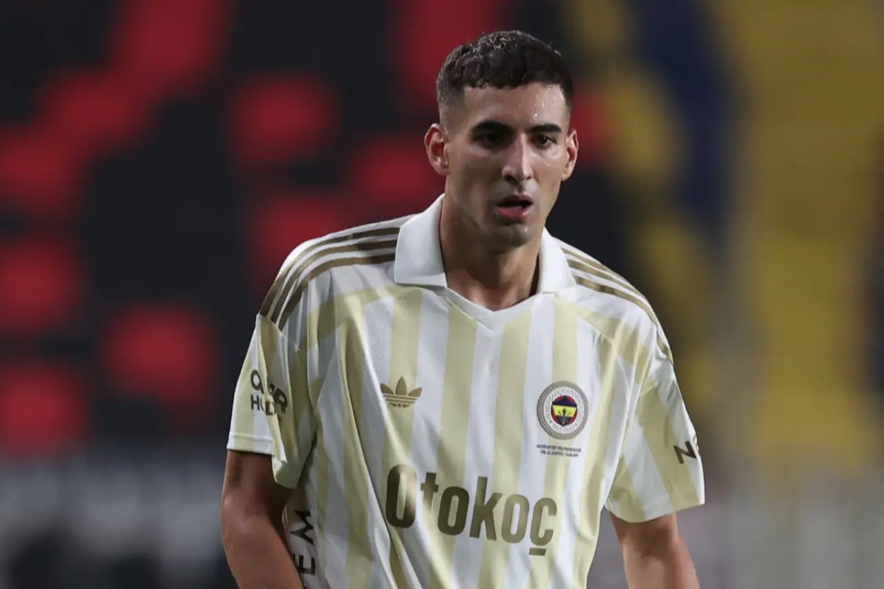 Fenerbahçe'ye Mert Müldür'den kötü haber: Antrenmanı yarıda bıraktı