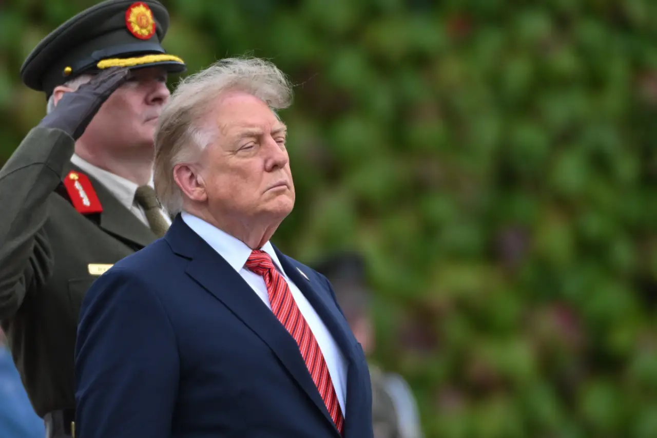 Trump'tan CNN, MS NOW ve Politico'ya Beyaz Saray yasağı