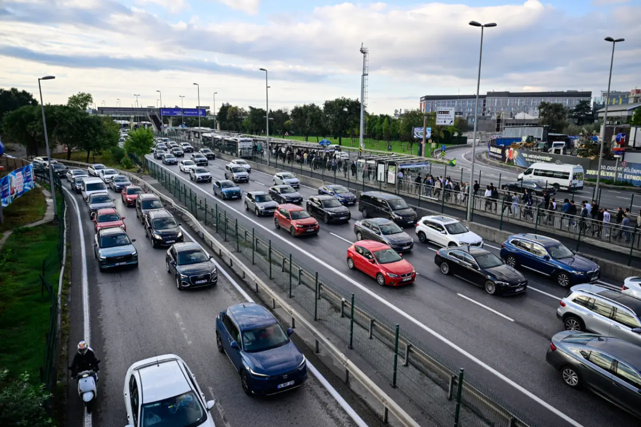 İstanbul'da 2 ilçede yarın bazı yollar trafiğe kapatılacak
