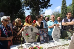 Cumartesi Annesi Güzel Şahin mezarı başında anıldı