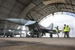 MSB: Eurofighter tedariki kapsamında İngiltere’de uçak bakım tesisleri incelendi