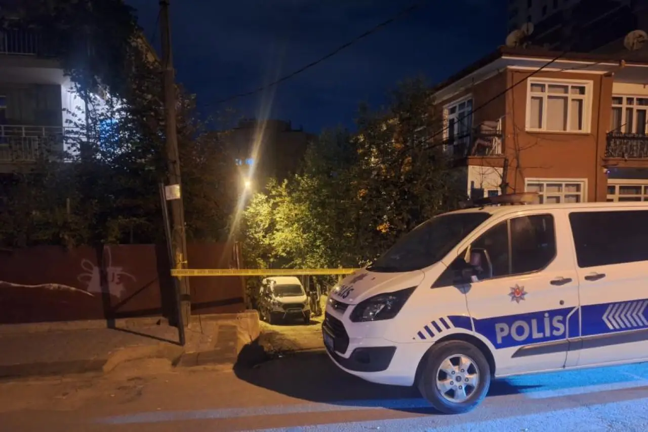 Ankara'da 2'si kardeş 3 kişi, bir apartman dairesinde öldürülmüş halde bulundu