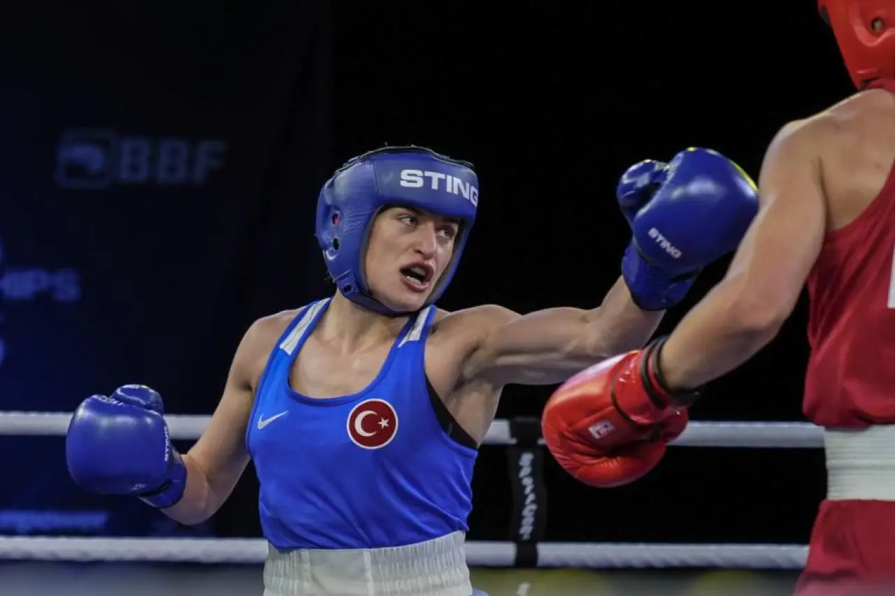 Avrupa Boks Şampiyonası: Kadınlarda Gizem Özer ve Esra Yıldız Kahraman, çeyrek finale yükseldi