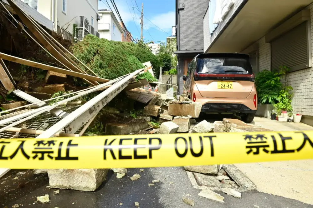 Dujuan Tayfunu, Japonya'da yıkıma yol açtı: 2 can kaybı, 2 milyon kişiye tahliye kararı