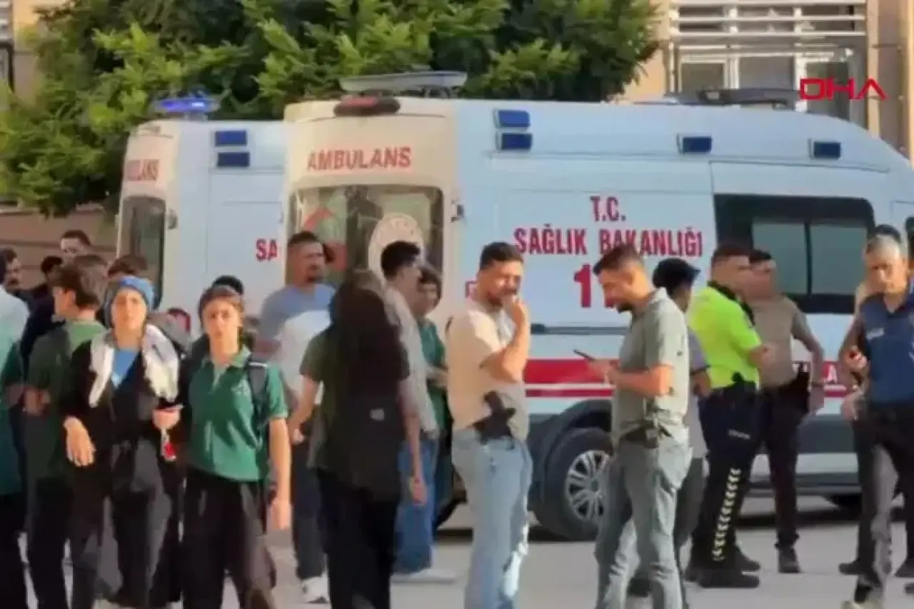Manisa'da okula silahlı saldırı: 4 öğrenci yaralandı