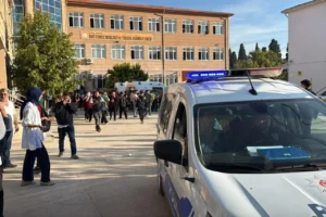 Manisa’da okula silahlı saldırı: Ölü ve yaralı öğrenciler var