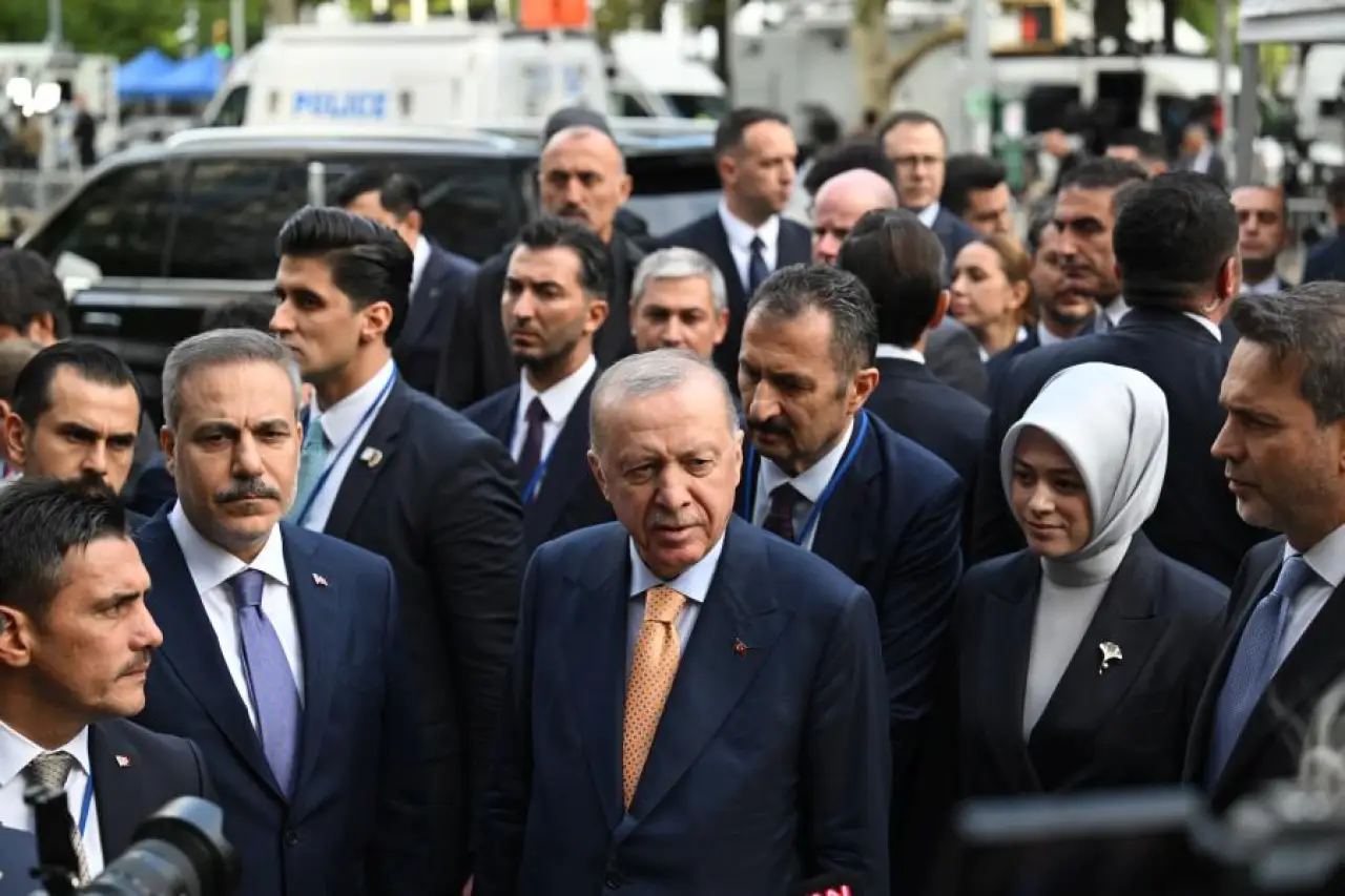 Cumhurbaşkanı Erdoğan, gazetecilerin sorularını yanıtladı: İran konusunun çözümü için çalışıyoruz