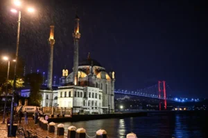 Sıcaklık düştü, sağanak etkili oldu: İstanbul'da yağış hafta boyunca sürecek