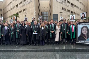 Katledilen Avukat Hatice Kocaefe davası öncesi meslektaşları eylem yaptı: “Mesleğimizi ölüm tehdidi altında yapmak istemiyoruz”