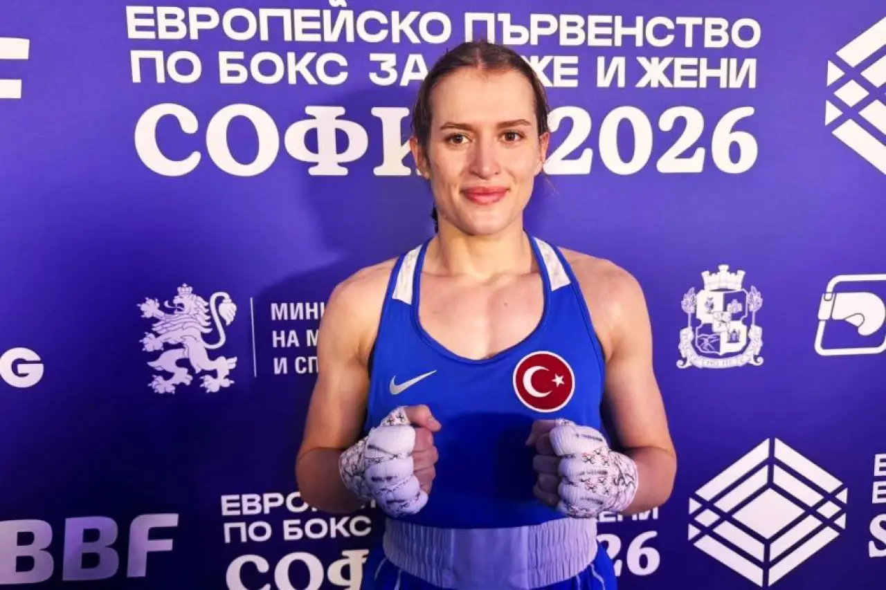 Milli boksör Esra Yıldız Kahraman, Avrupa 3'üncüsü oldu