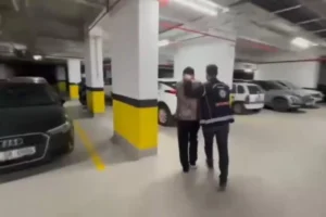 İstanbul merkezli 13 ilde sahte vatandaşlık operasyonu: Gözaltına alınan 74 kişiden 26'sı tutuklandı