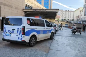 Siirt'te tarım aracı devrildi: Fıstık toplamaya giden 7 işçi yaralandı