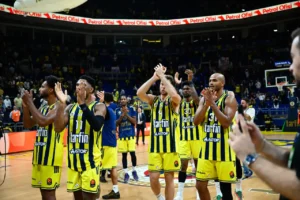 Fenerbahçe, Virtus Bologna'yı yenerek EuroLeague'e galibiyetle başladı