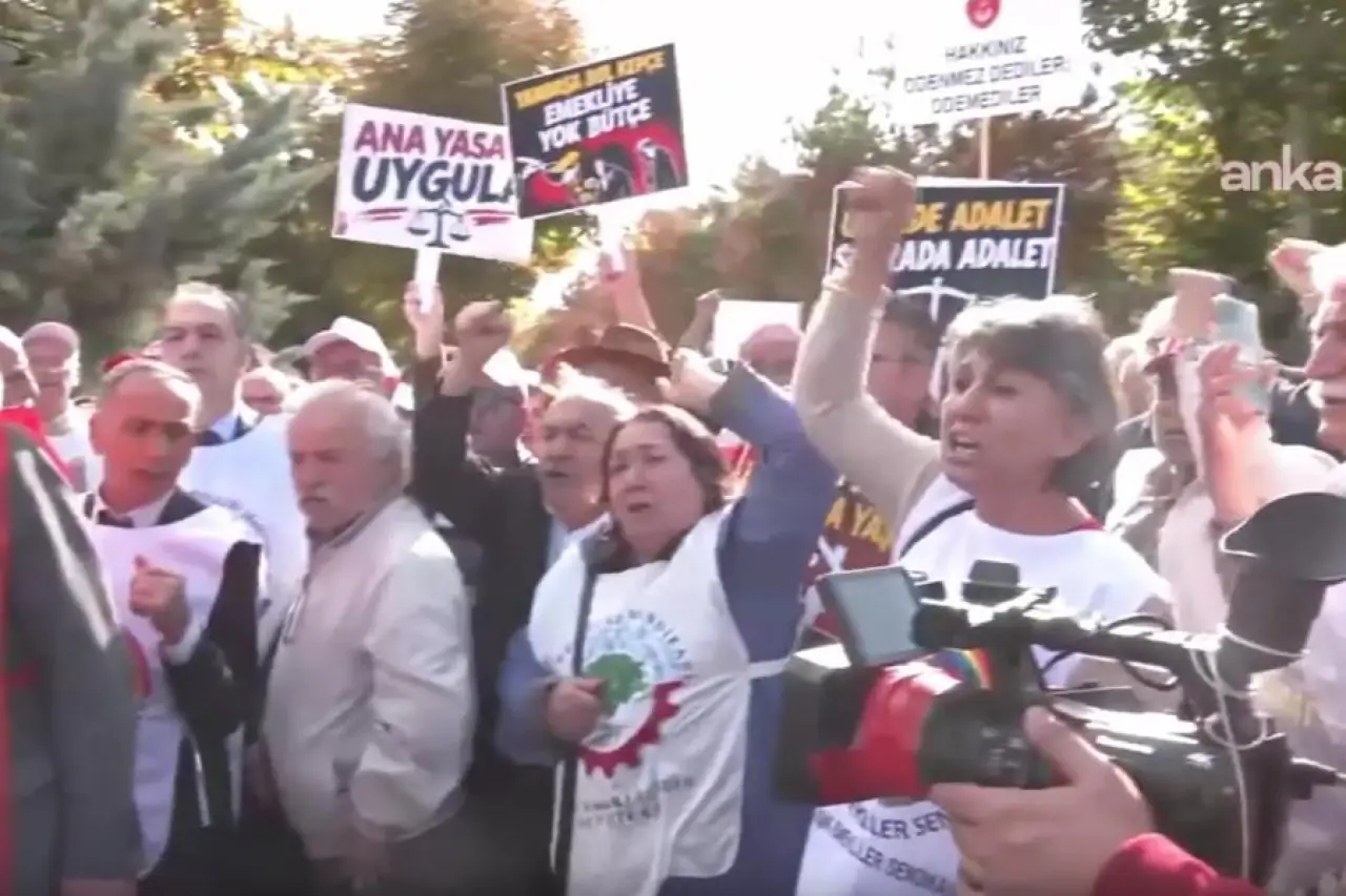 Emekli polisin yaşamına son vermesine parti, sendika ve meslek odalarından tepki