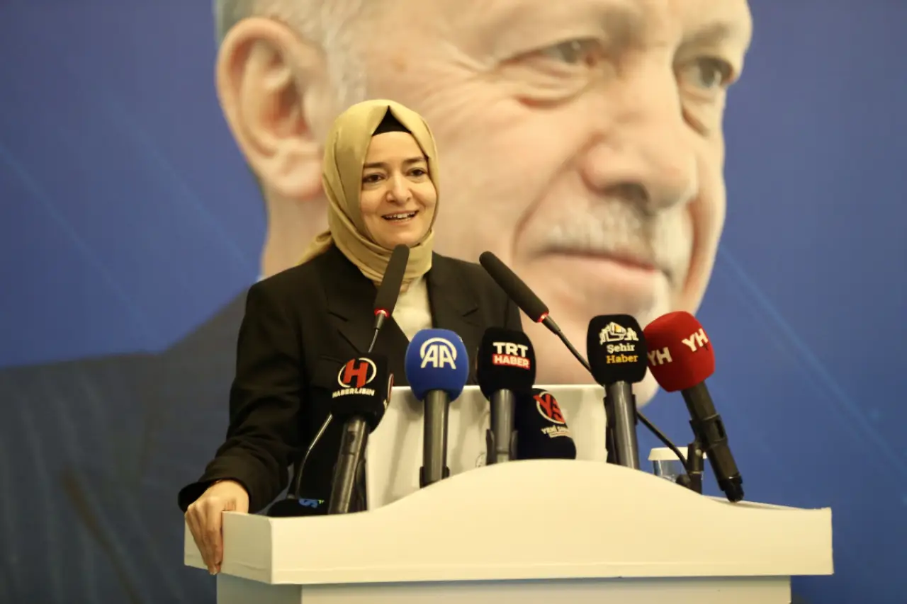 Kulis: Fatma Betül Sayan’ın "Haberim yoktu" savunması AKP'yi ikna etmedi