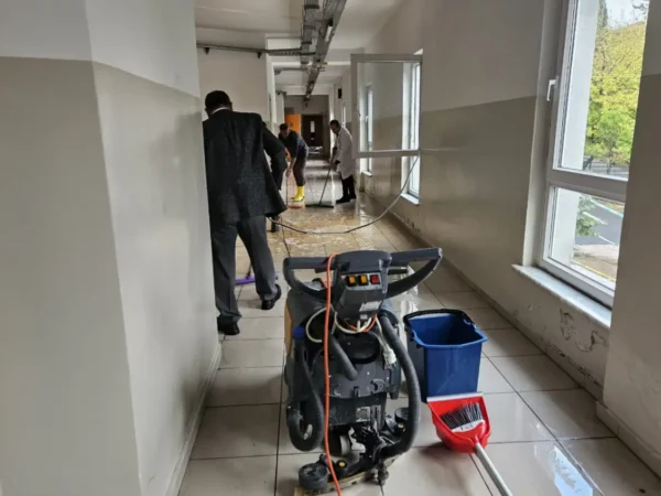 ITO Mesleki ve Teknik Anadolu Lisesi'ni yağmur bastı: Bilgisayarlar ve eğitim materyalleri zarar gördü