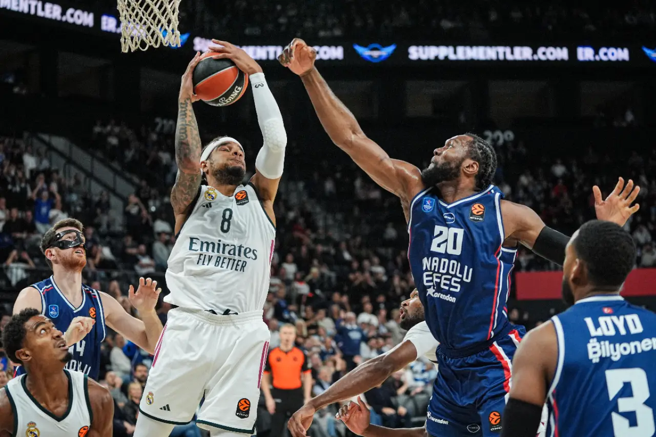 EuroLeague'de ikinci hafta: Anadolu Efes, Real Madrid'i 94-84 yendi