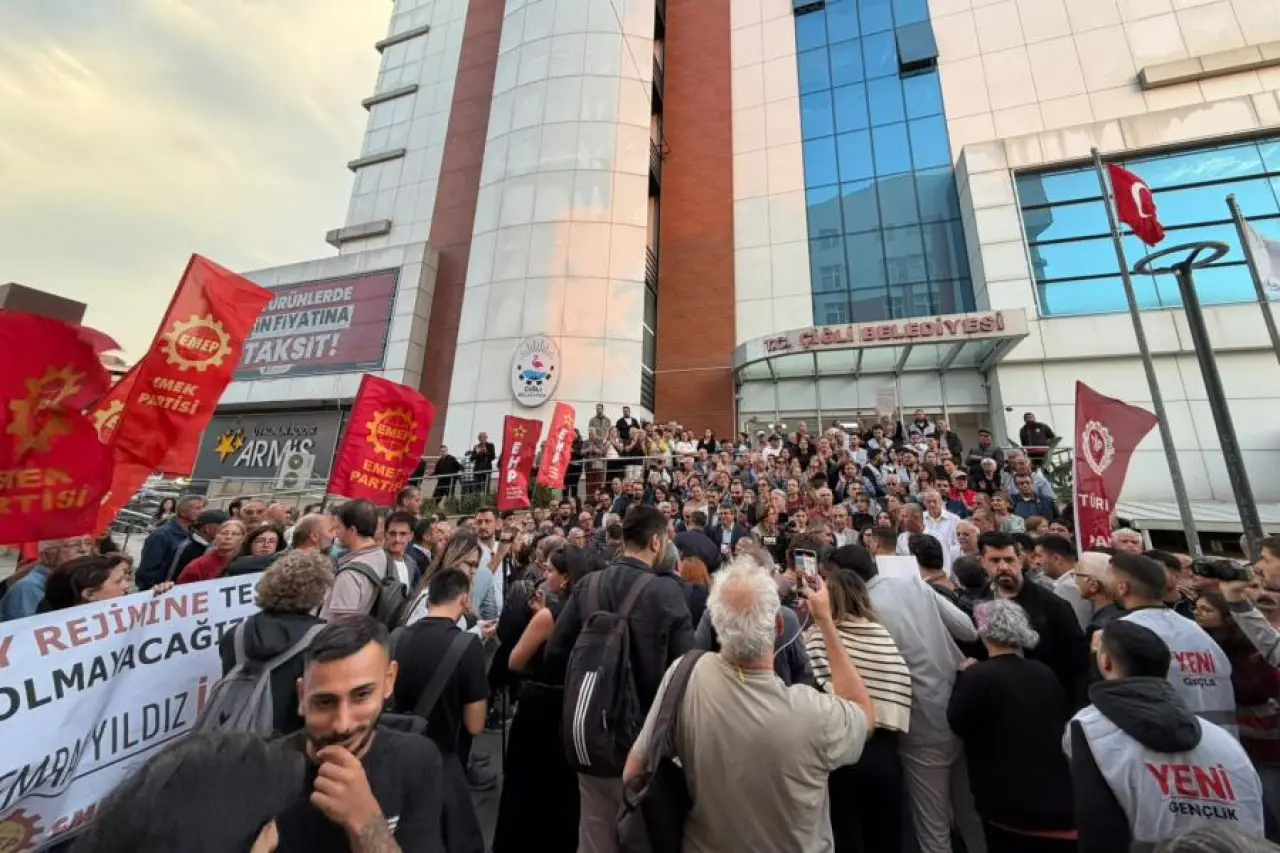 Çiğli'de Yıldız'ın AKP'ye geçişine tepki: “Halkın oyları gasbedilemez”