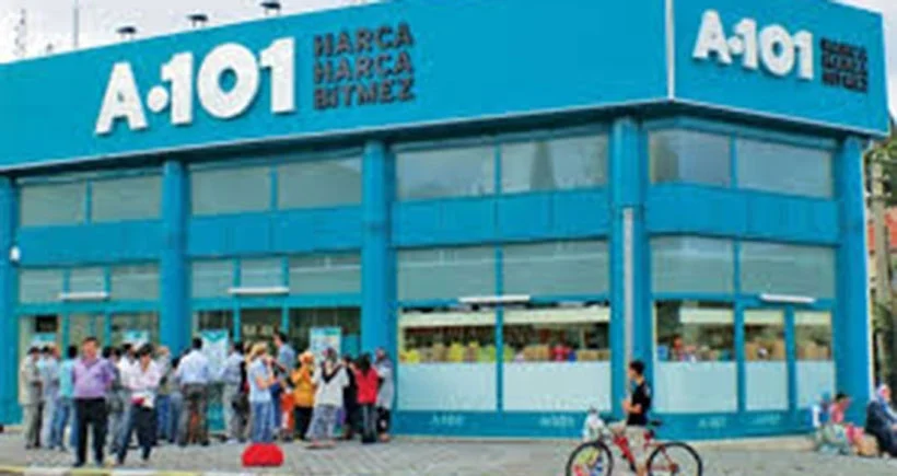 A101 işçileri: "Ucuzluğu az işçi çalıştırarak işçinin emeğinden sağlıyorlar”