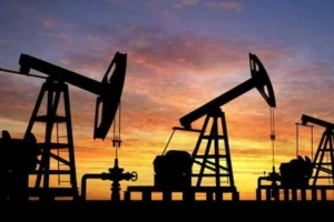 Brent petrol, ABD-İran diplomasisine yönelik beklentilerle 100 doların altına geriledi