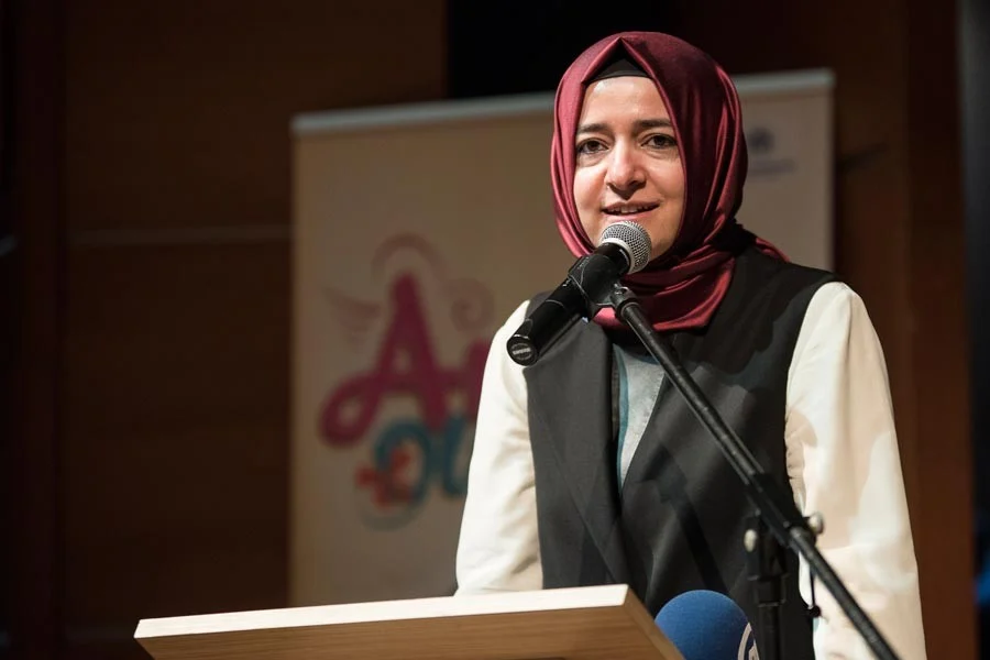 Torpilden İBB bursuna kadar bir dizi iddiayla gündeme geldi: Fatma Betül Sayan Kaya kimdir?