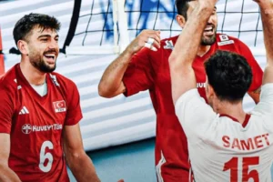 A Milli Erkek Voleybol Takımı, Avrupa Şampiyonası'nda ilk galibiyetini aldı: Türkiye: 3- İsviçre: 0