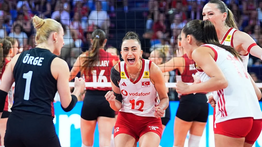 A Milli Kadın Voleybol Takımı yarı finalde!