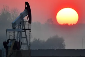 ABD'nin stok artışı etkisi: Petrol fiyatları geriledi
