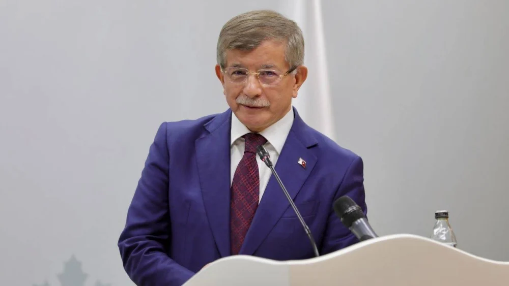 Ahmet Davutoğlu hakkında soruşturma başlatıldı