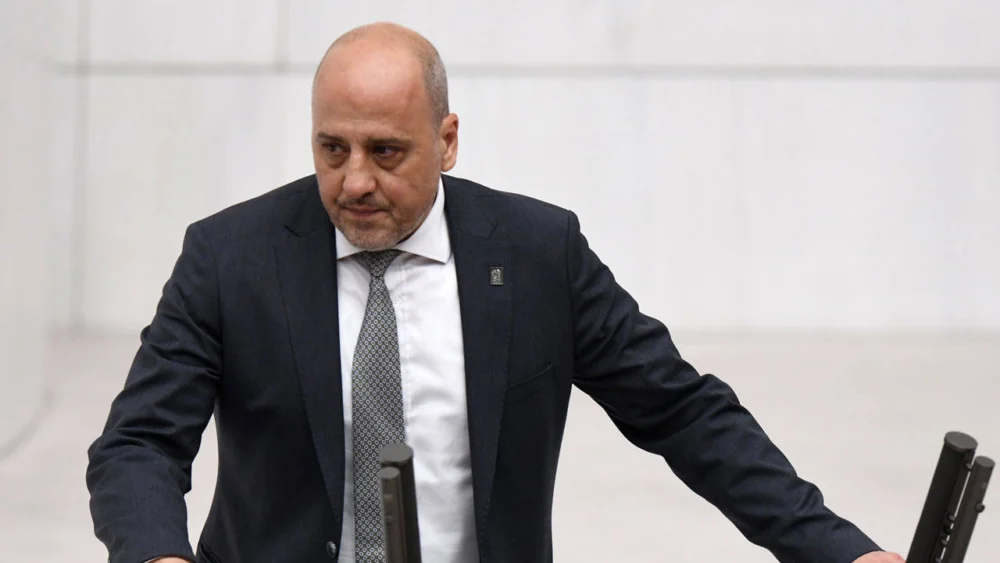 Ahmet Şık'tan sermaye piyasasında yaşananlara ilişkin Bakan Şimşek'e sorular